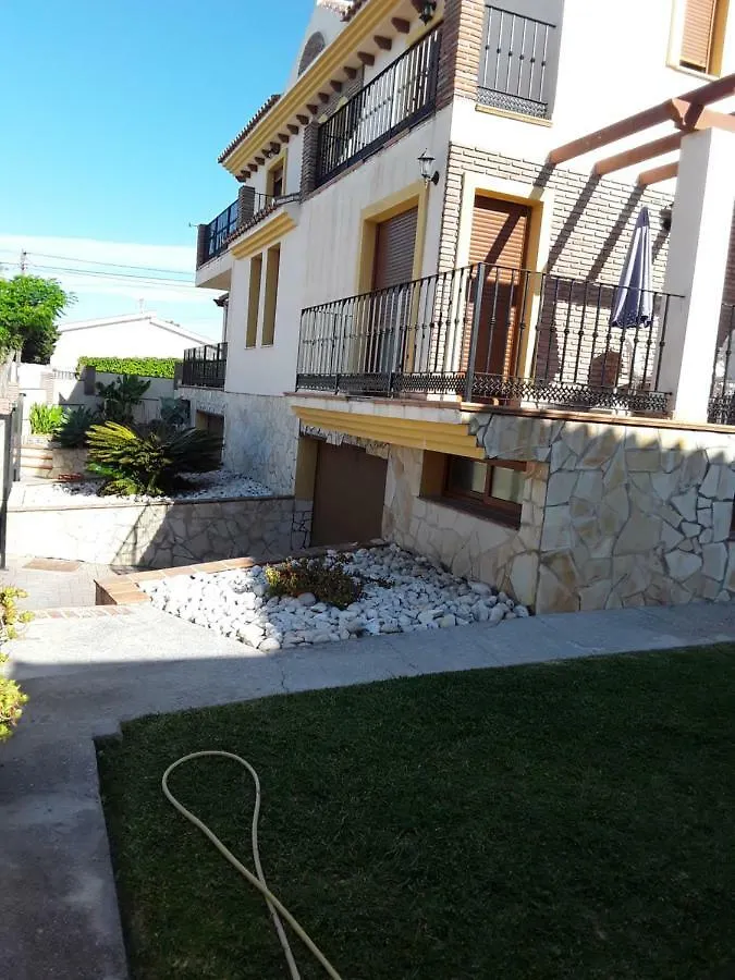 Precioso chalet con mar a 50 metros. Chilches